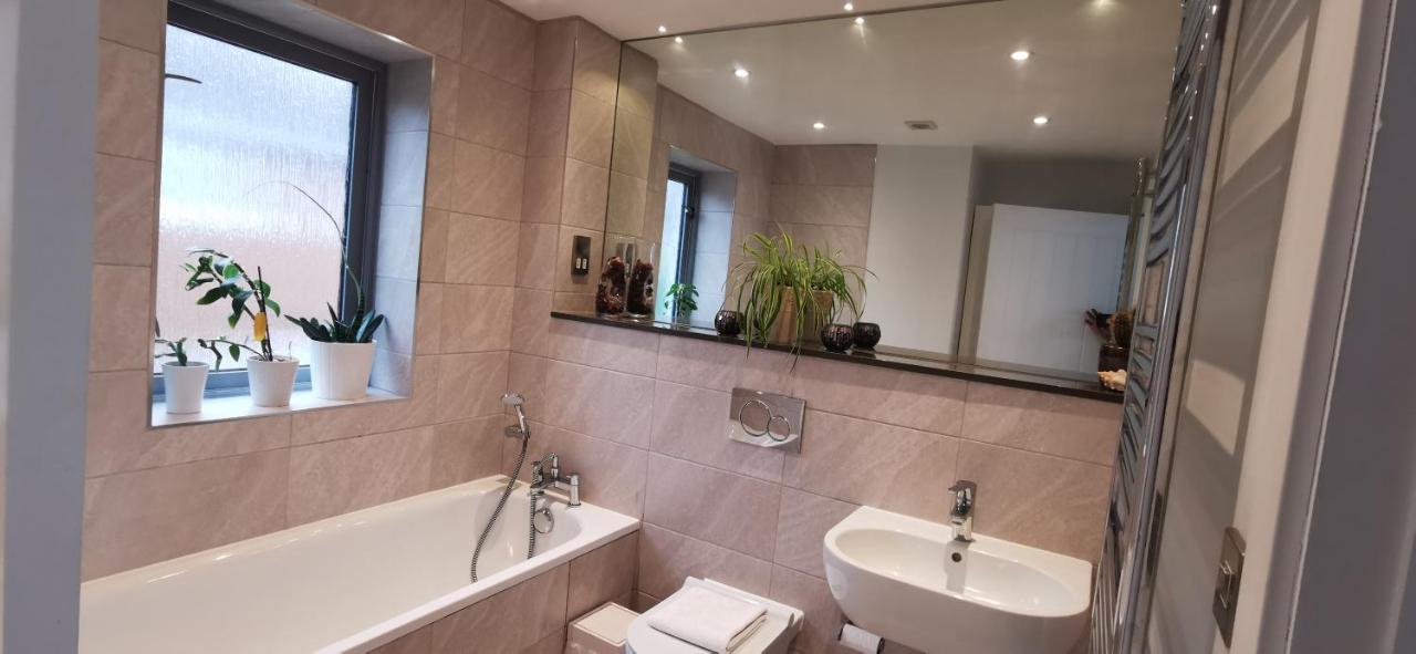 Modern City Centre House With Free Parking Canterbury Exteriér fotografie