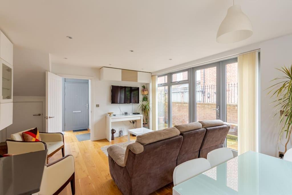 Modern City Centre House With Free Parking Canterbury Exteriér fotografie