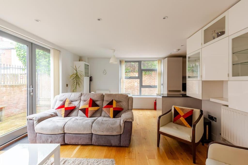 Modern City Centre House With Free Parking Canterbury Exteriér fotografie