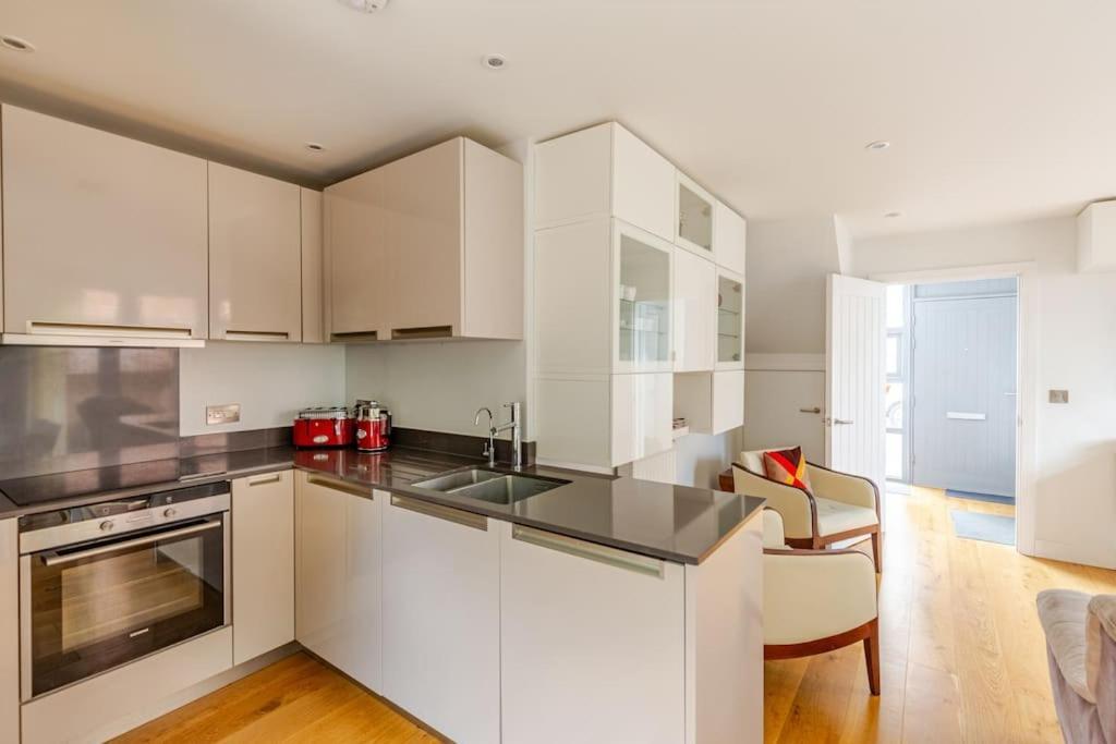 Modern City Centre House With Free Parking Canterbury Exteriér fotografie